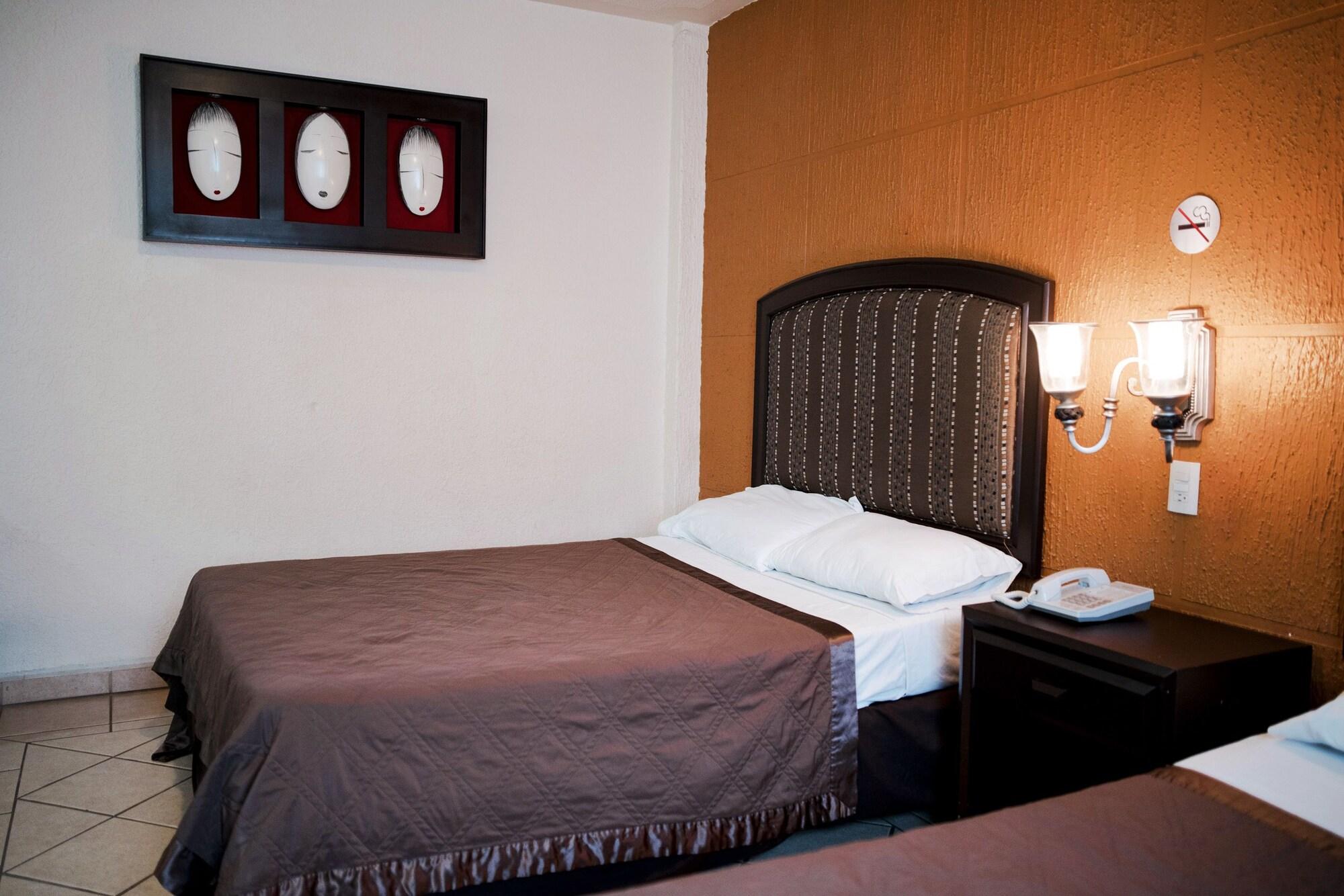 Eh Ejecutivo Urban Hotel Тепик Екстериор снимка