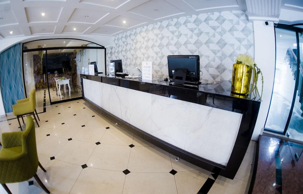 Eh Ejecutivo Urban Hotel Тепик Екстериор снимка