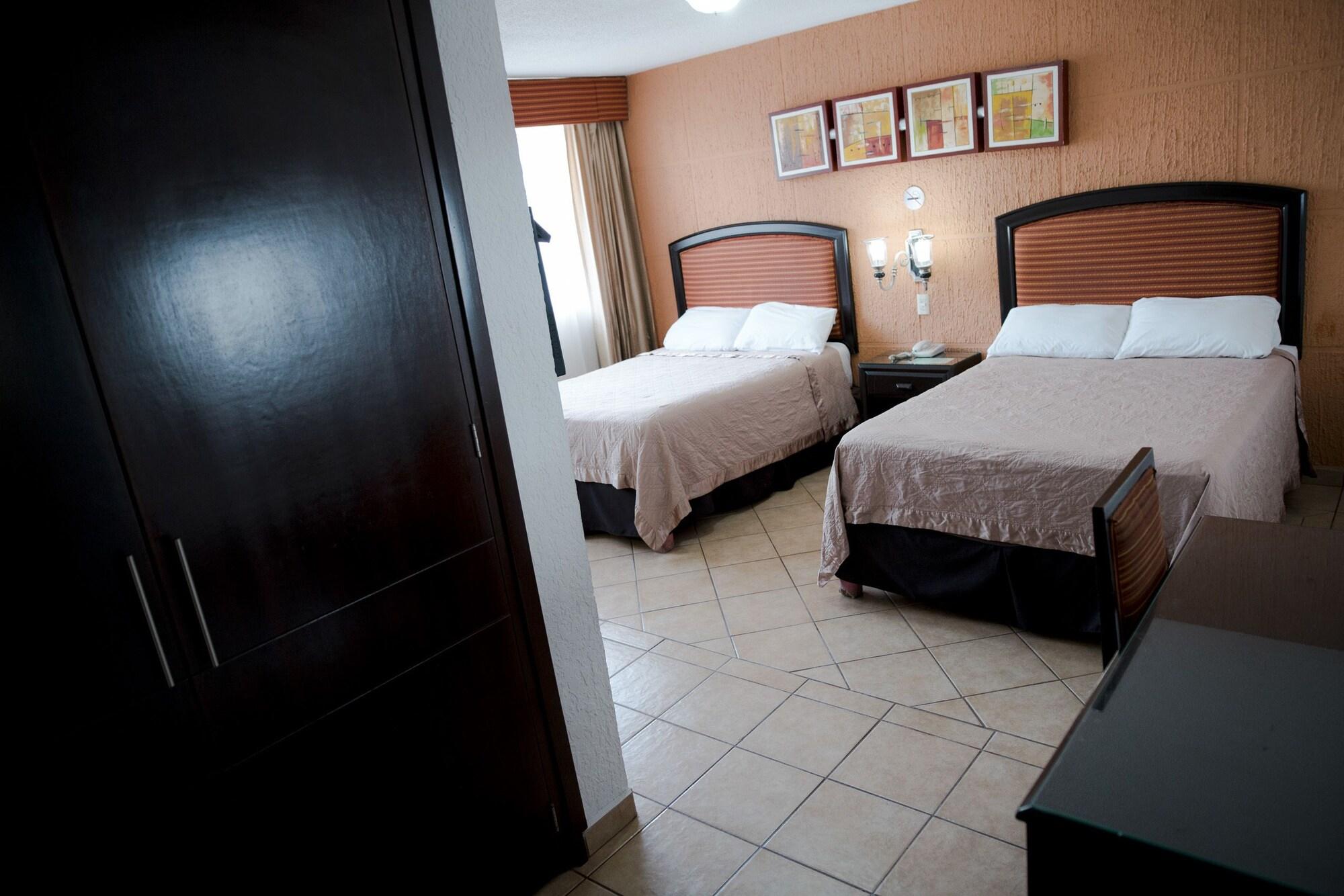 Eh Ejecutivo Urban Hotel Тепик Екстериор снимка
