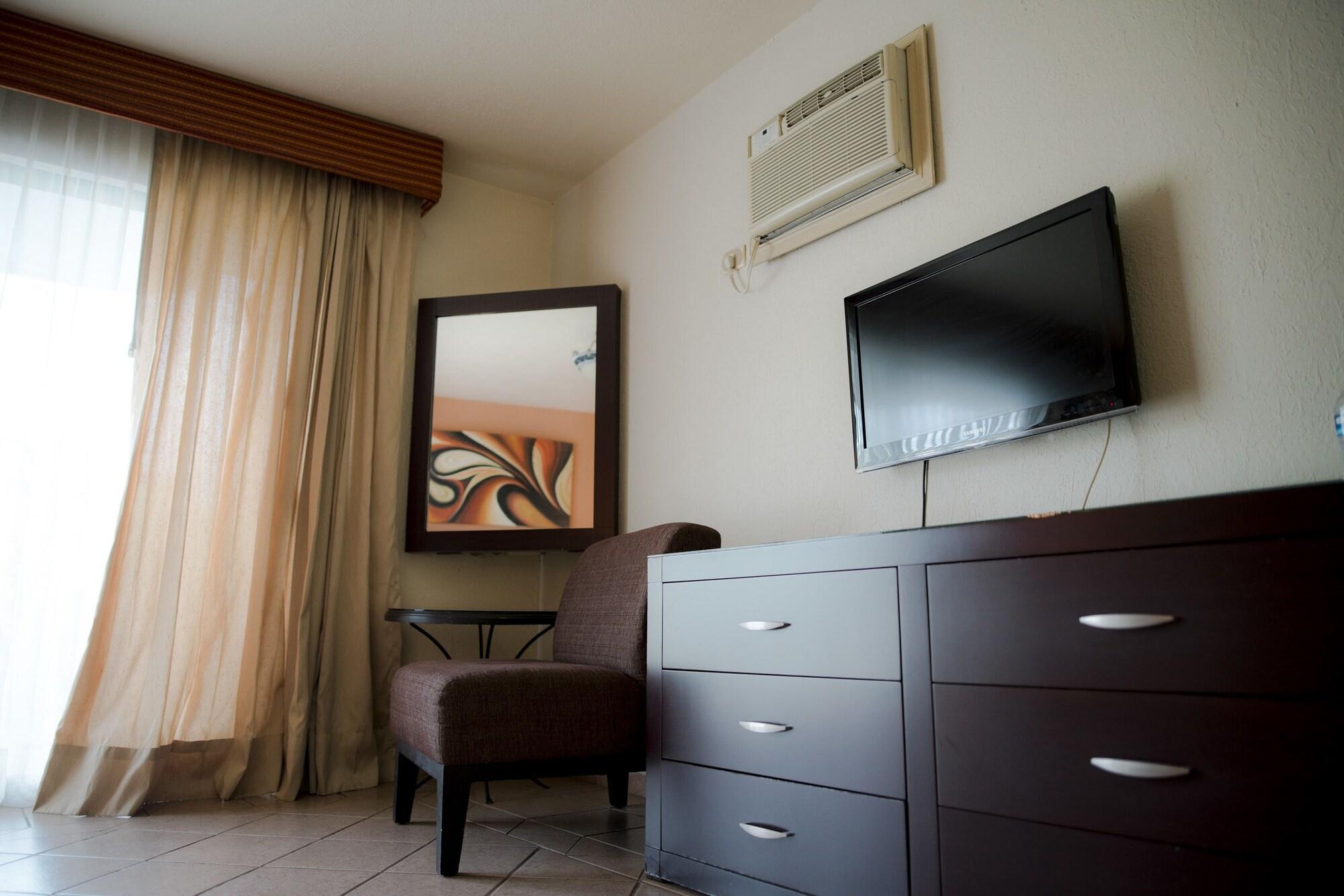 Eh Ejecutivo Urban Hotel Тепик Екстериор снимка