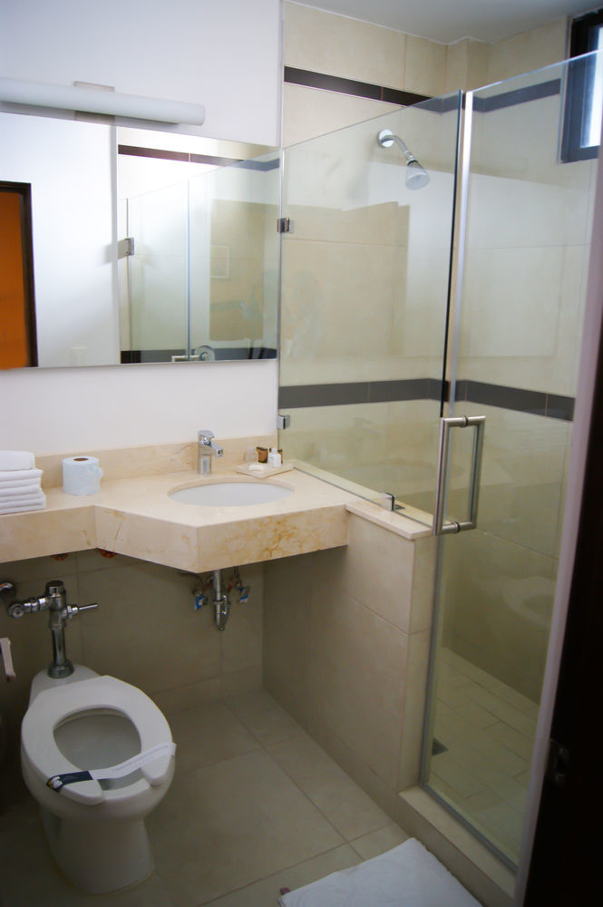 Eh Ejecutivo Urban Hotel Тепик Екстериор снимка
